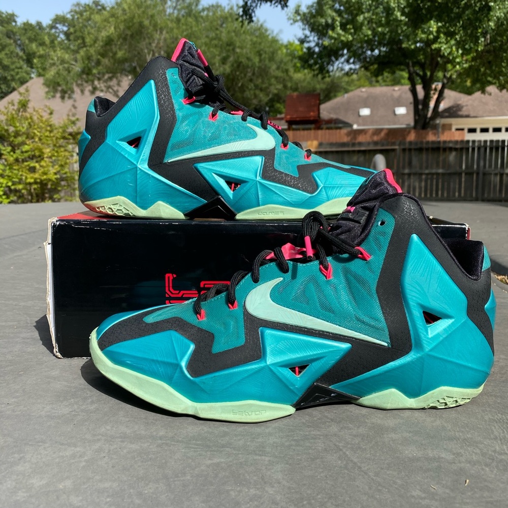 SOLD - Picture 2 of 10